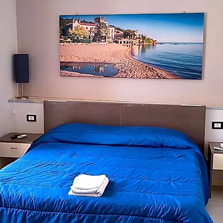 Panzió Brezza Marina